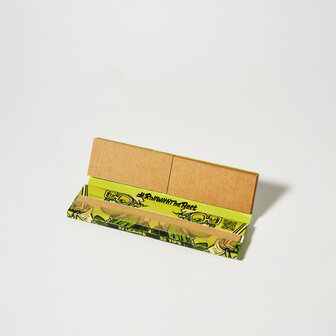 Pineapple Kush King Size Slim Papes + Tip.