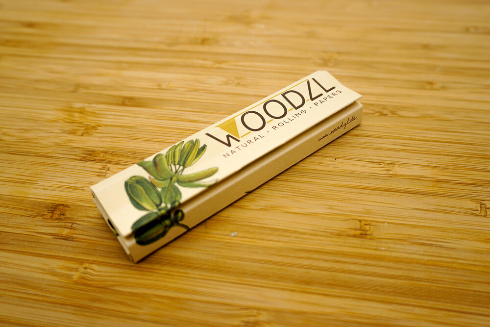 Woodzl Longpapers Hemp Supreme mit Tips und Drehunterlage