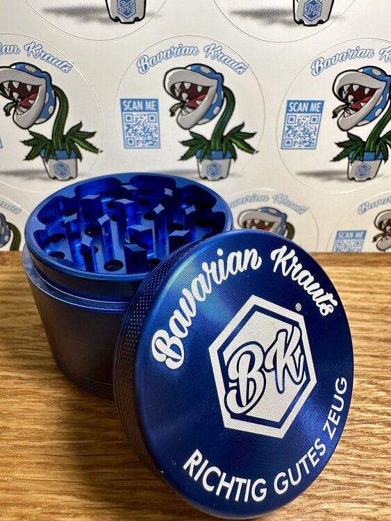 Bavarian Krauts Alu Grinder blau "RICHTIG GUTES ZEUG"